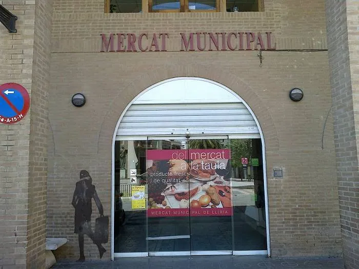 El Mercat Municipal de Llíria amplía su oferta con compras online y entrega a domicilio