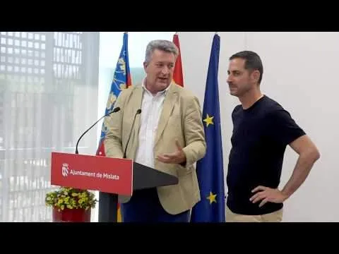 Mislata da la bienvenida a 15 jóvenes becados para formarse en servicios municipales