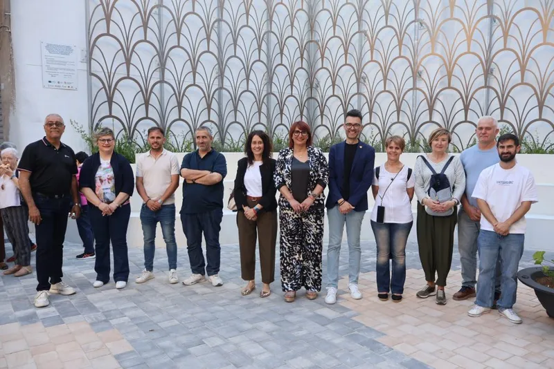 Novelda inaugura la renovada calle San Pascual, un espacio peatonal y accesible en el casco histórico