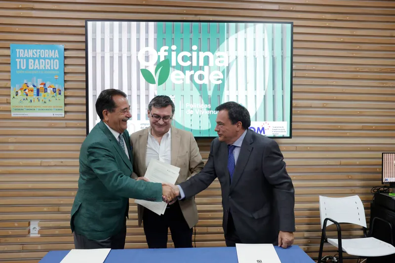 Madrid amplía la Oficina Verde con AECIM y AECOM para impulsar la rehabilitación energética