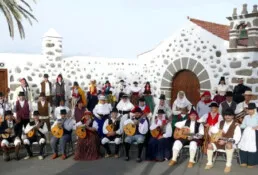 Telde celebra 675 años con una carreta de frutas, verduras y flores en la Romería de Teror