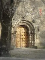 Hoyos: Un viaje a través de su rica historia y patrimonio arquitectónico