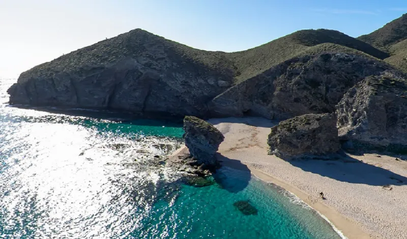 Trágico suceso en Carboneras: fallece una mujer ahogada en la playa de los Muertos