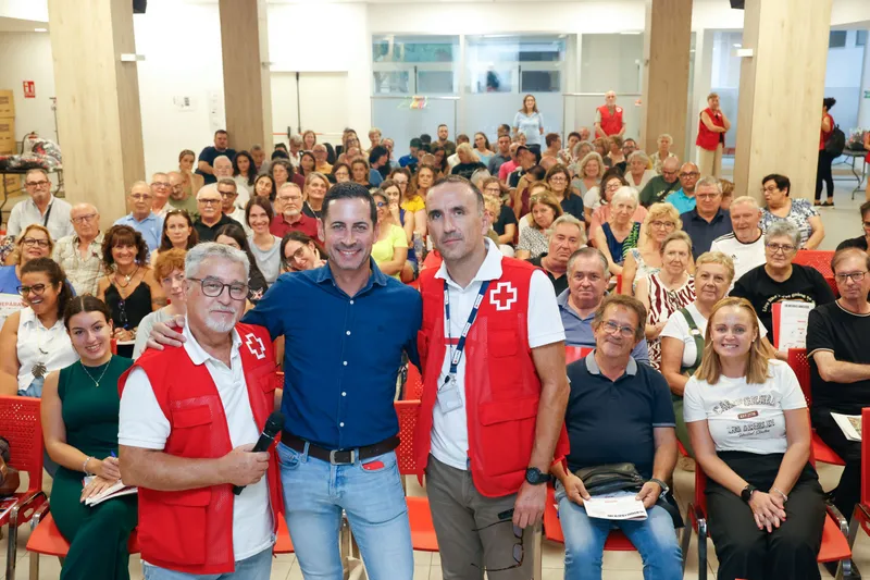 Cruz Roja capacita a vecinos de Mislata en respuesta a emergencias tras la DANA