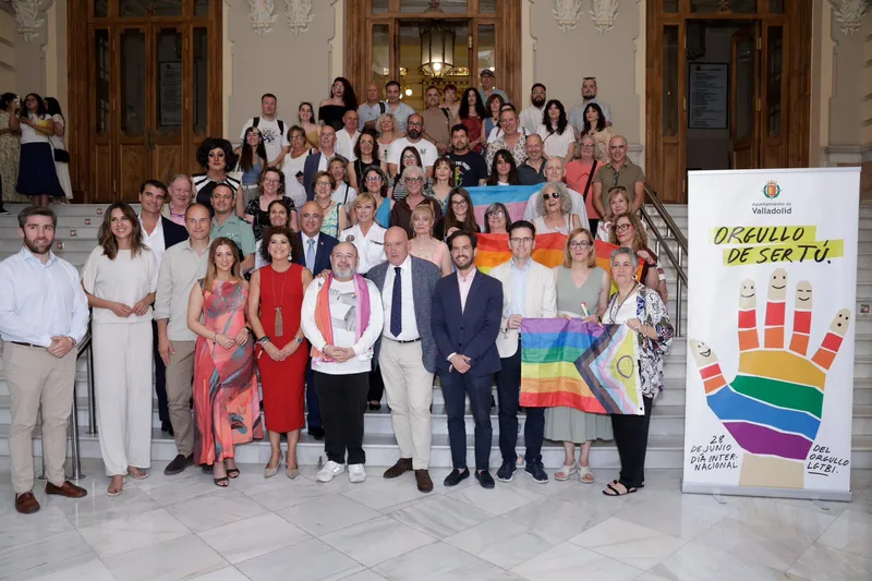 Valladolid conmemora el Día del Orgullo LGTBI reivindicando respeto y libertad
