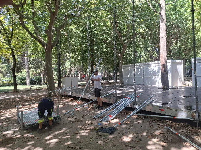 Huesca desmonta los escenarios de San Lorenzo para devolver la normalidad a la ciudad