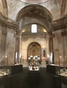 Hallan un centenar de momias excepcionalmente conservadas en la iglesia de Quinto