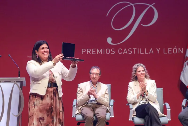 Benavente recibe el Premio Castilla y León de Tauromaquia por su Toro Enmaromado