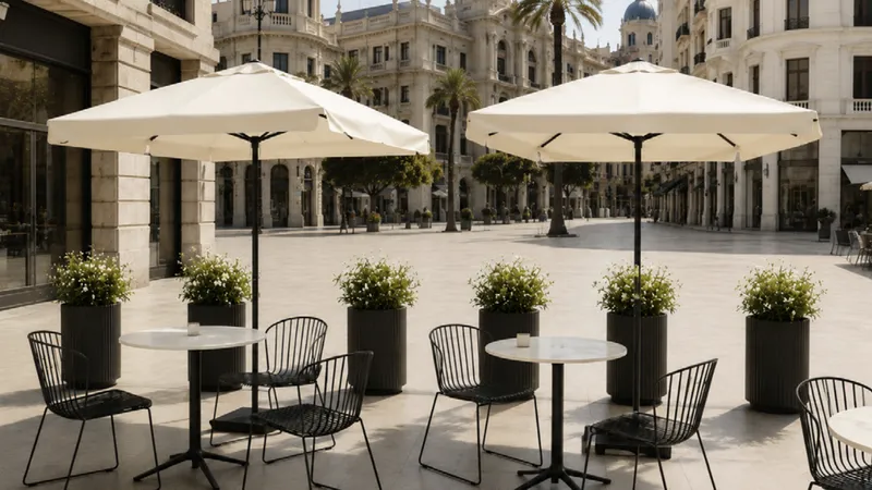 València planea renovar la imagen comercial y hostelera de la Plaza del Ayuntamiento