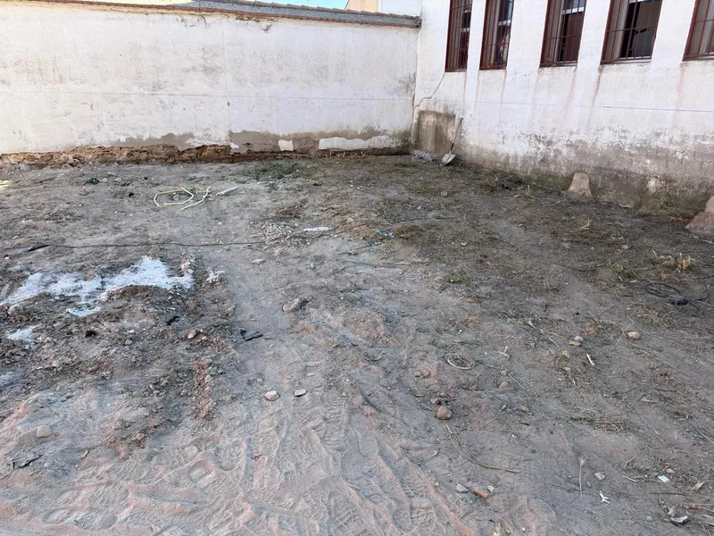 Bargas inicia la construcción de un nuevo porche-almacén municipal en la calle Roble