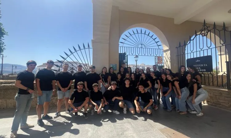 Los aspirantes a Miss y Míster Casariche 2026 graban su reportaje en Ronda