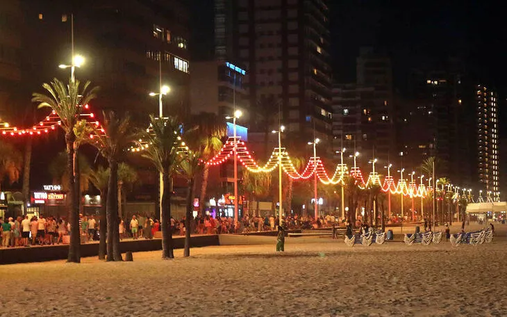 Benidorm completa la renovación de la catenaria de Levante con 2,4 millones de euros