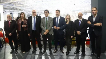Manzanares acoge un partido internacional de fútbol sala con presencia institucional