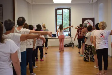 La danza se estudiará como terapia física y mental para pacientes oncológicos en Piélagos