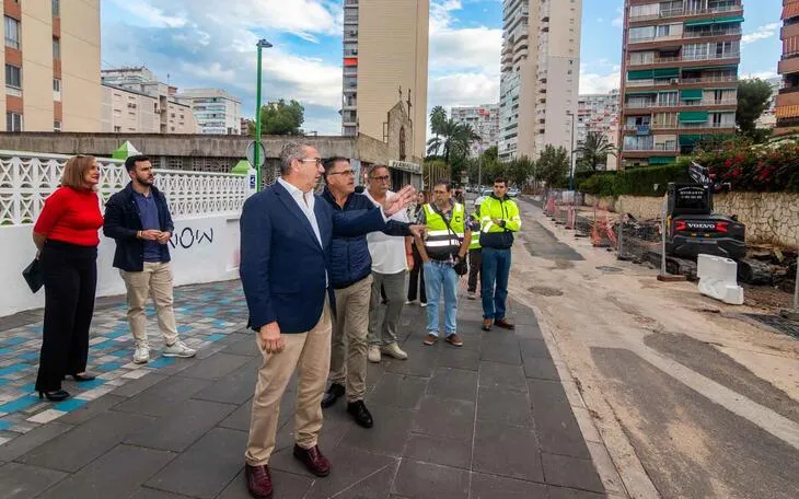 Benidorm prueba farolas con tratamiento anticorrosivo contra el orín de perro