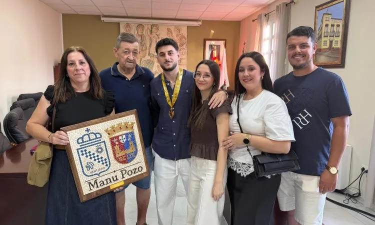 Casariche homenajea a Manu Pozo, campeón de la Copa de Portugal