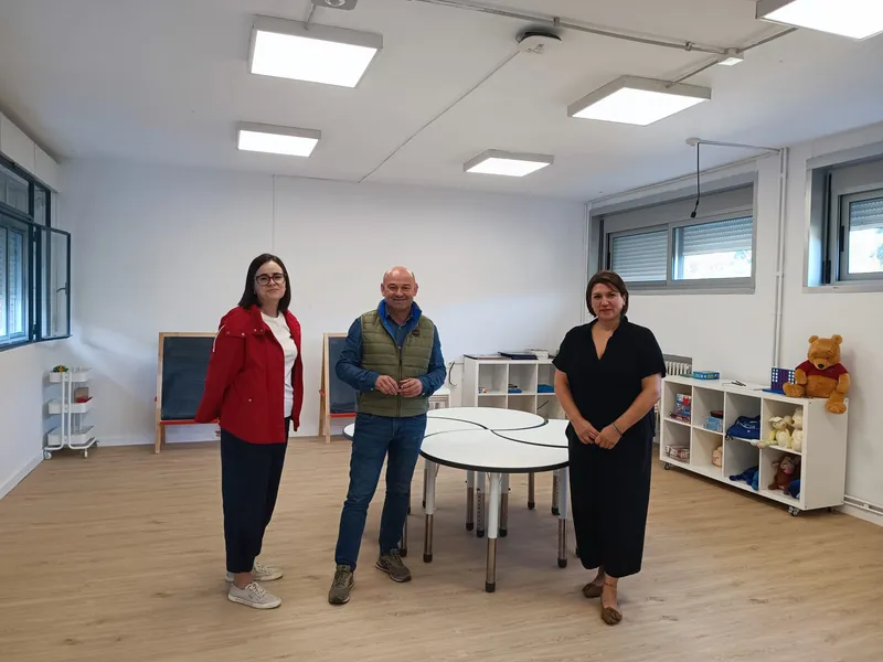 Covelo mejora las aulas de música y juegos del CEIP Antonio Blanco Rodríguez