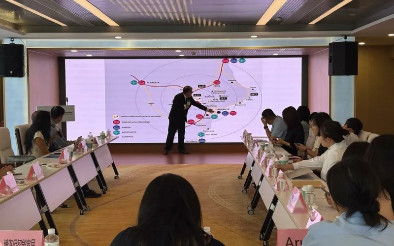 Villena busca inversores chinos para su Nodo Logístico Levante Interior