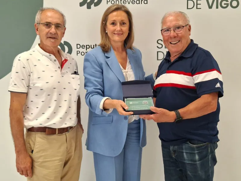 La Diputación de Pontevedra felicita a la Asociación Avoa por su 20 aniversario