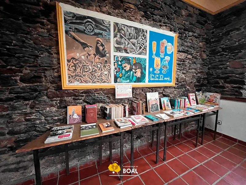 Boal impulsa la lectura rural con una red de mini-bibliotecas comunitarias