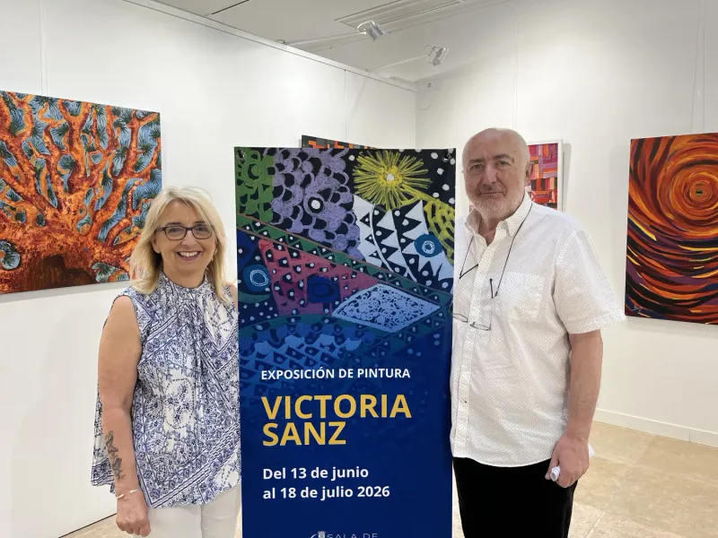 Almoradí acoge la exposición "Mi obra día a día" de la pintora Victoria Sanz