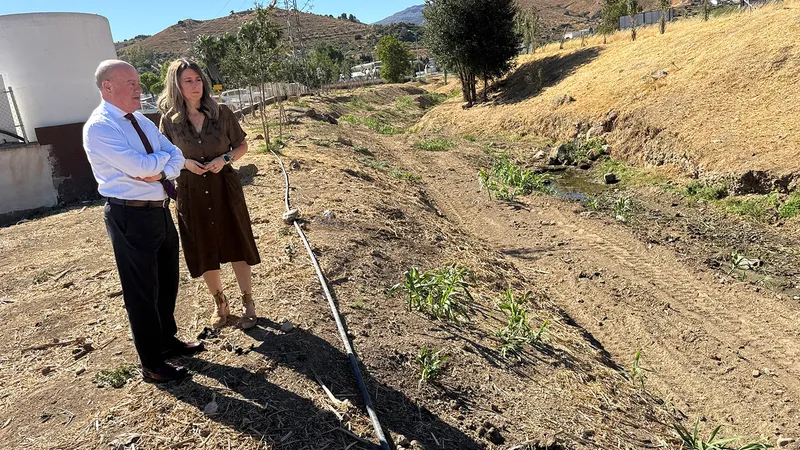 Antequera refuerza la seguridad ante lluvias con la limpieza de 1.500 metros de cauces urbanos