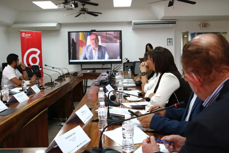 FELCODE y AMHON lanzan curso de gestión de residuos para municipios hondureños
