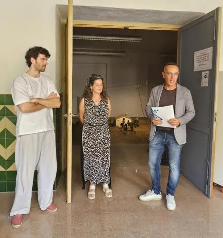 Josep Poblet expone 'Un dia al mas' en el Centre d'Art de Tortosa