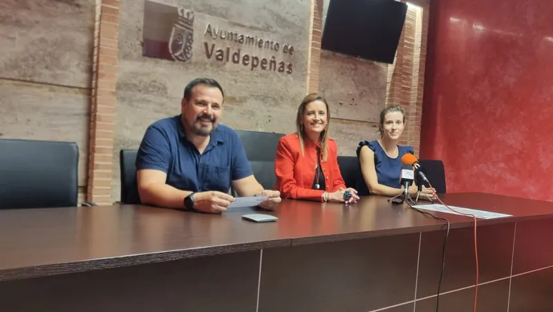 Valdepeñas celebra 30 años de hermanamiento con Cognac con un programa de actividades
