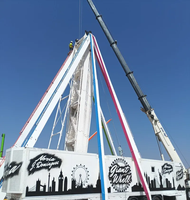 Valdepeñas se viste de fiesta con la Feria de Agosto y una noria gigante de 40 metros