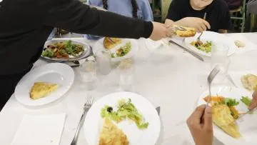 La Xunta lanza ayudas de 150€ para comedores escolares en Galicia