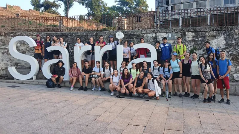 Treinta y cinco jóvenes valencianos inician el Camino de Santiago en una iniciativa del Ayuntamiento