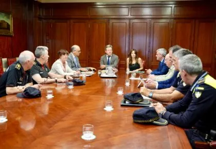 Coordinación policial Vitoria-Gasteiz para garantizar la seguridad en las fiestas de La Blanca 2026