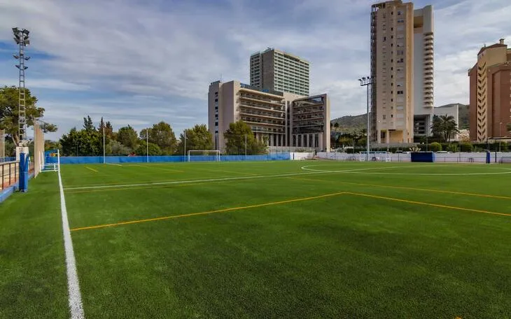 Benidorm renueva la iluminación de los campos de fútbol Antonio López con una inversión de 279.149 euros