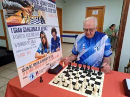 Telde fomenta la convivencia intergeneracional a través del ajedrez