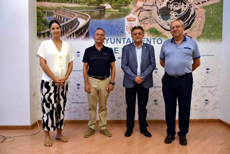 ADARF y Juan Vidal, distinguidos con la Medalla de Honor y el pregón de la Feria de Daimiel 2026