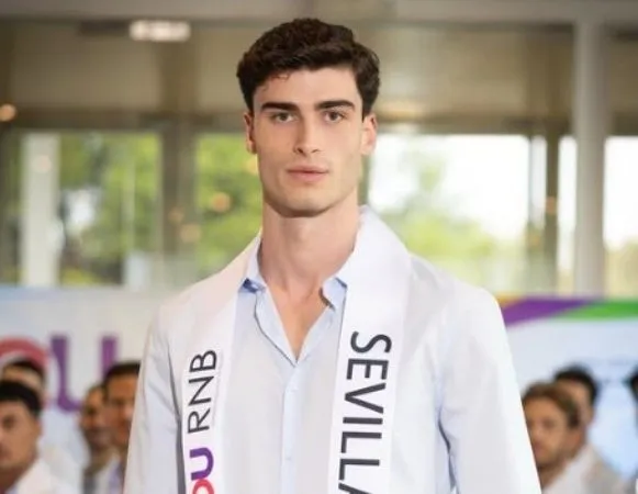 Juan Chacón, de Casariche, compite por el título de Mister RNB España en Salou