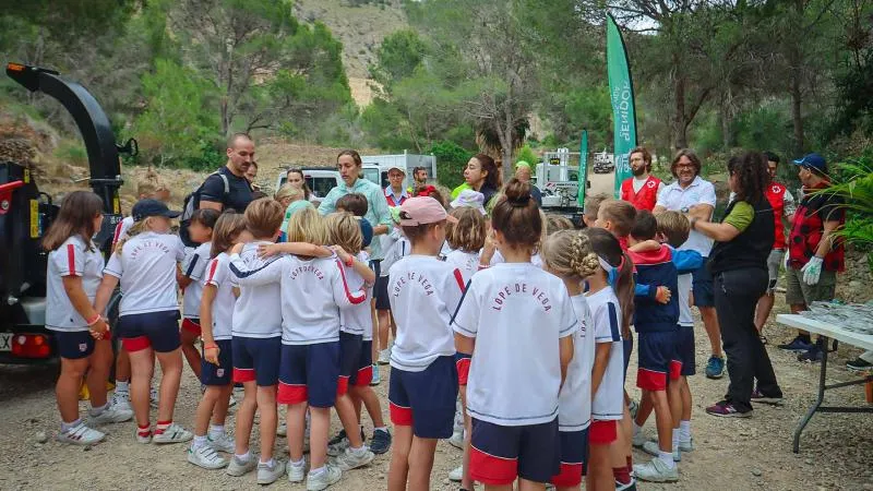 Benidorm celebra el Día Mundial del Medio Ambiente con escolares en la cantera del Racó de l'Infern