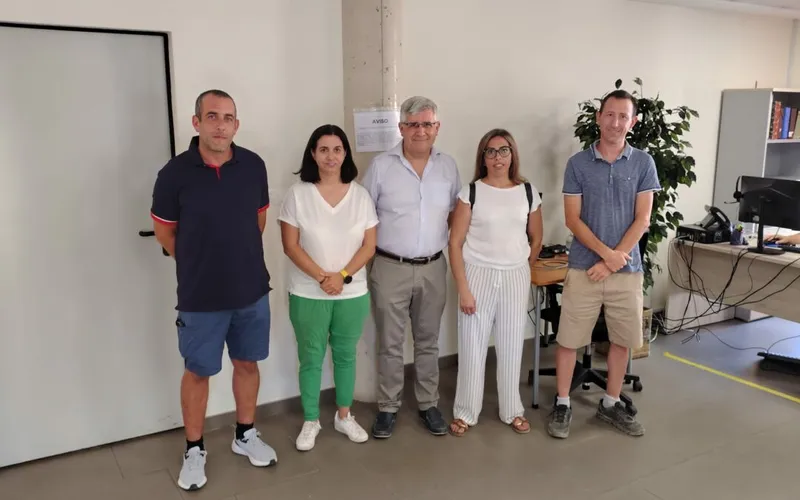 Villena refuerza el servicio del cementerio con tres nuevos sepultureros