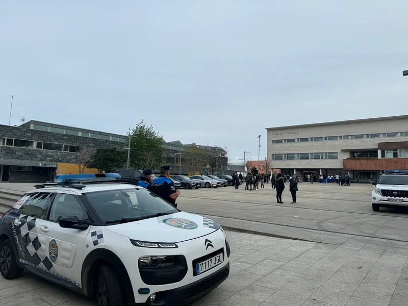 La Policía Local de Burela detalla sus funciones y canales de contacto