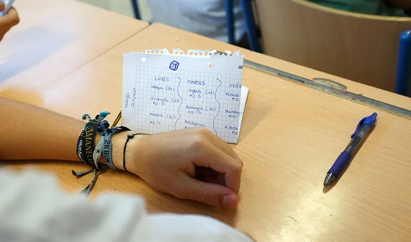 Andalucía inicia el curso escolar 2026-2027 con 887.500 estudiantes y refuerzo docente
