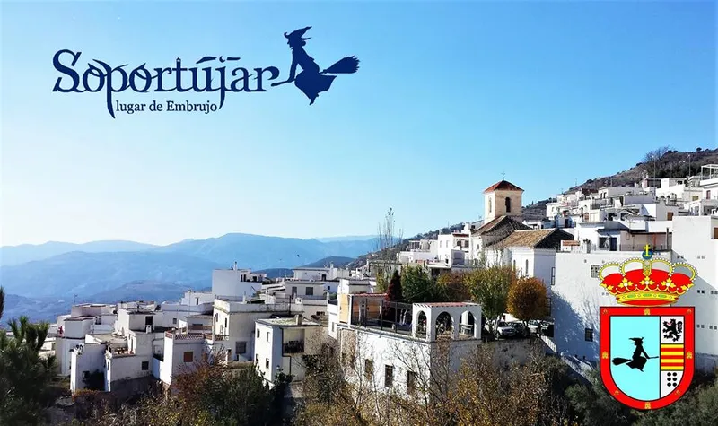 Soportújar avanza en su transformación turística con la construcción de un paseo peatonal voladizo