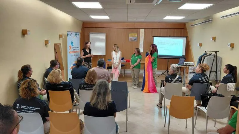 Benidorm impulsa la empleabilidad con un taller sobre imagen profesional