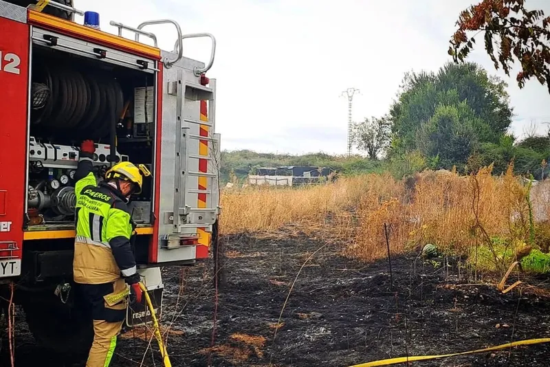 Bomberos y Protección Civil de Guadalajara participan en la extinción del incendio de La Mierla