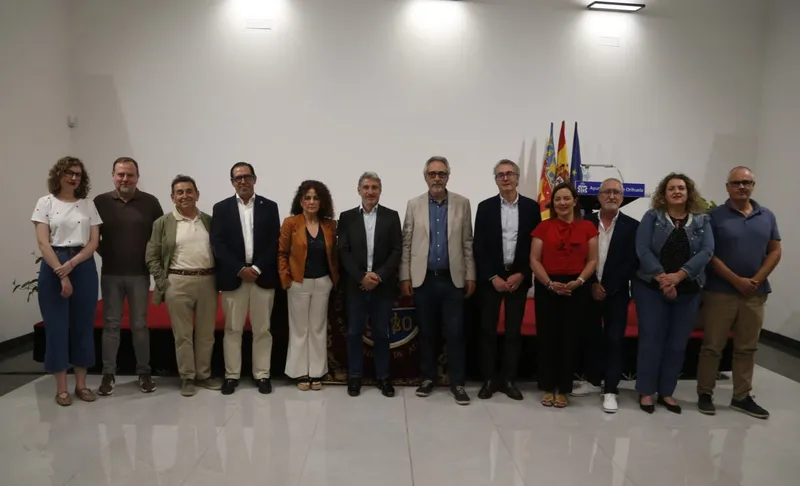 Orihuela reabre el Centro Cultural Miguel Hernández con una conferencia sobre Los Saladares