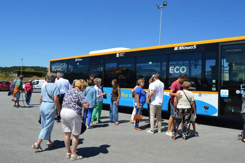 Sanxenxo lanza con éxito su nueva línea de autobús urbano circular