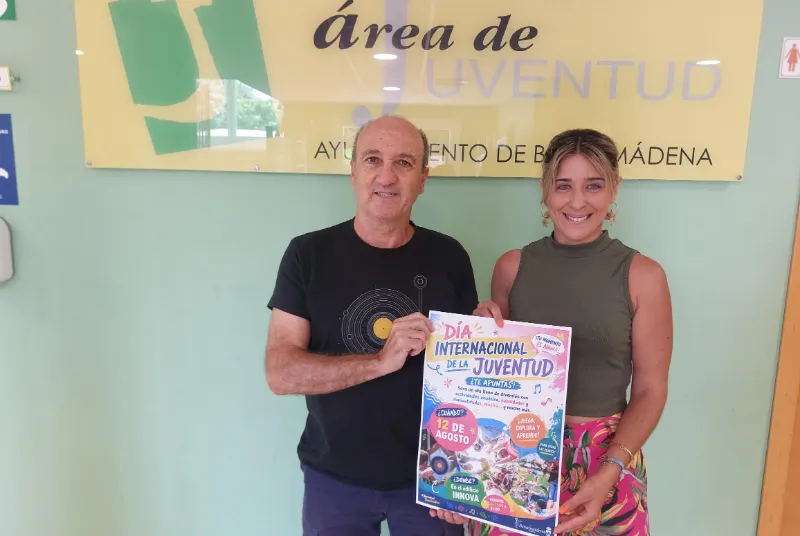 Benalmádena celebra el Día de la Juventud con actividades acuáticas y música