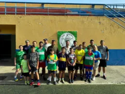 El alcalde de Telde visita el Campus de Verano del Club Deportivo Valdecasas en Las Huesas