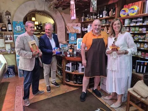 Comercio palentino premia la fidelidad con lotes de productos locales