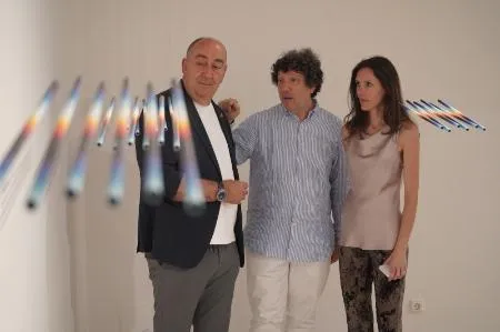 El Museo Esteban Vicente de Segovia acoge la hipnótica exposición de arte electrocinético de Elías Crespin